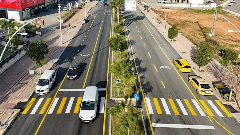 Büyükşehir İsmet İnönü Bulvarı’nda 800 Metrelik Yol Yeniledi