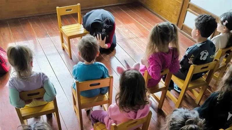 Ordu AFAD Ekiplerince Minik Öğrencilere Çök-Kapan-Tutun Tatbikatı ve Afetlerde Yapılması Gerekenler Hakkında Bilgi Verilerek Afet Bilinci Aşılandı
