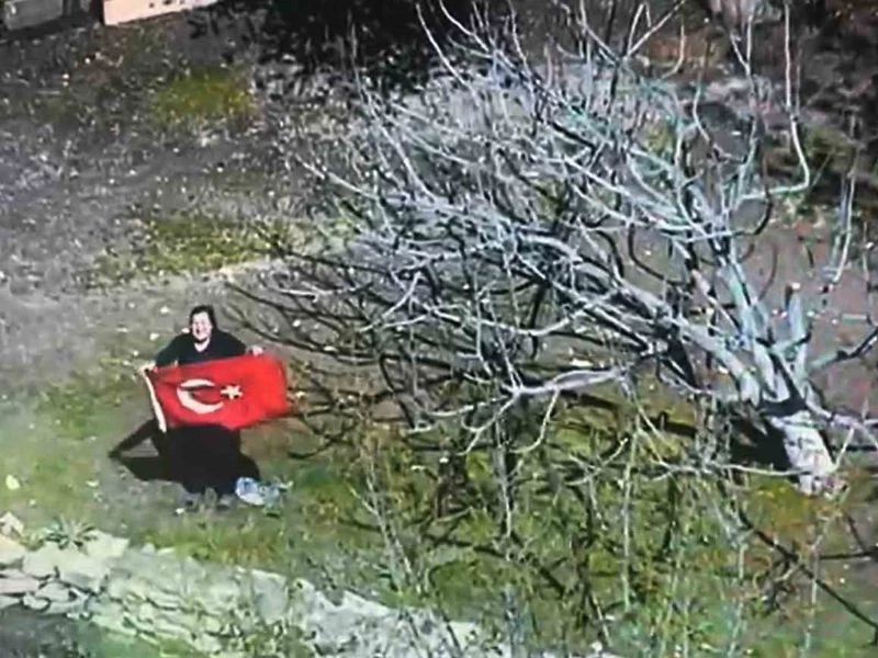 Bayrak Sevgisi Gökyüzüne Yansıdı