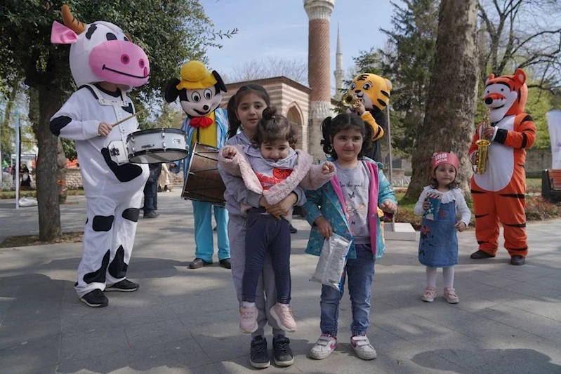 ÖZGÜRLÜK VE DEMOKRASİ ŞENLİĞİ DEVAM EDİYOR